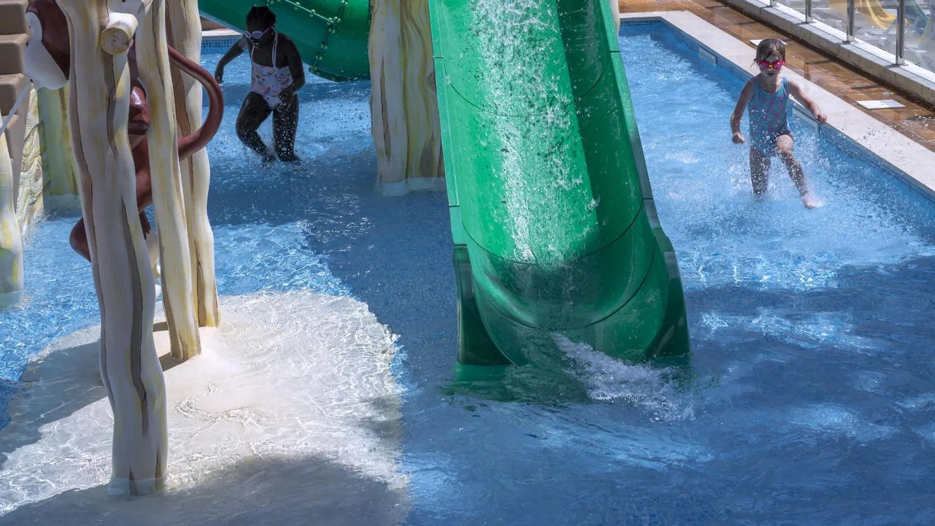 **** Hotel Ght Oasis Park & Spa Lloret de Mar Spain